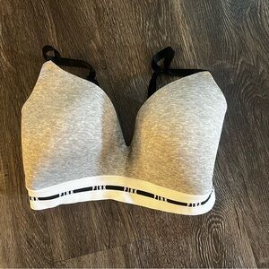 Heather gray no underwire bra size 34DD